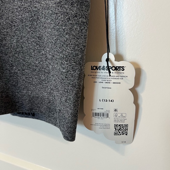 NWT Grey Seamless Love & Sports Tank and Shorts - Picture 9 of 9